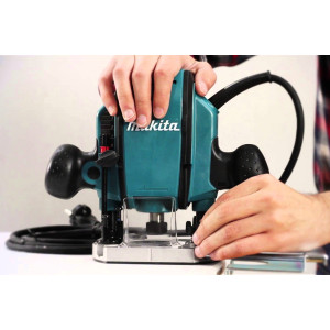 Фрезер Makita RP0900