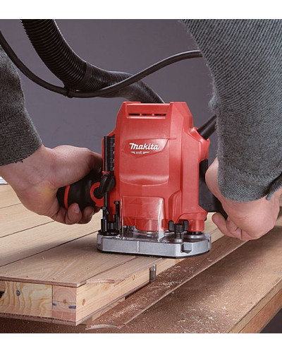 Фрезер Makita M3601