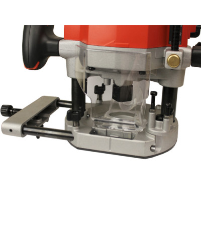 Фрезер Makita M3600